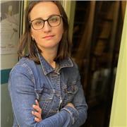 Soy profesora de inglés con más de 15 años de experiencia. Trabajo con adultos y profesionales que quieren mejorar su comunicación